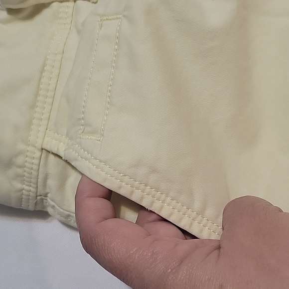 Perfect 5"shorts Old Navy Khakis - Picture 3 of 9